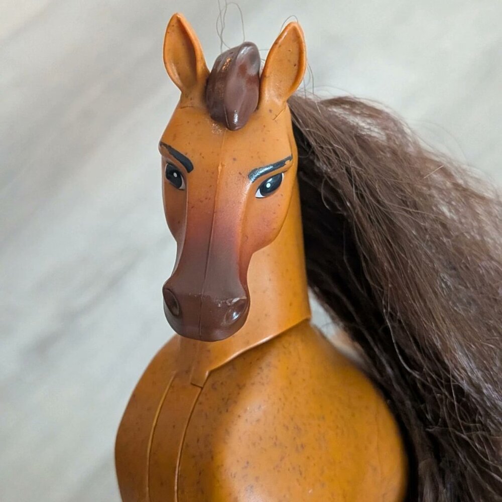 Just Play Free Spirit Brown Horse 2018 Neck & Head Move up & Down White Hooves